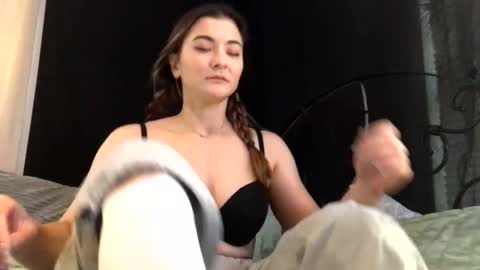 Queen Aria  online show from March 2025 06:22:01 PM