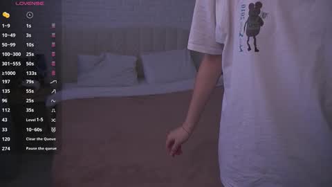 Snapshot of lovelyspacee chatting on February 2026 11:06:02 AM Anna online show from February 2026 11:06:02 AM