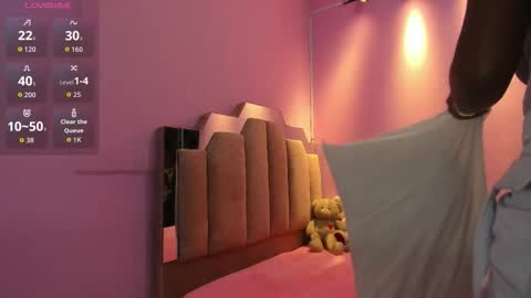 L O V E  online show from December 2025 12:13:02 PM