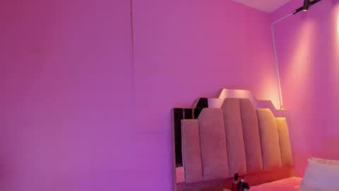 L O V E  online show from January 2026 11:45:02 AM