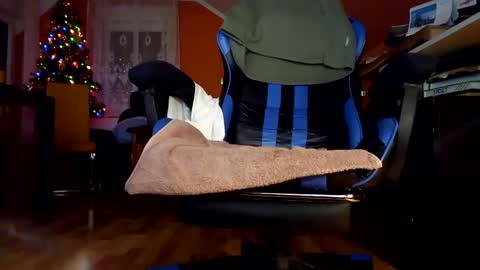 Snapshot of loveramor chatting on January 2025 07:04:02 PM hipsteramor online show from January 2025 07:04:02 PM