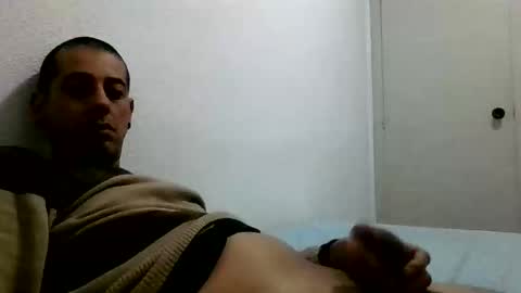 Snapshot of lovered6633 chatting on April 2026 11:32:02 PM lovered6633 online show from April 2026 11:32:02 PM