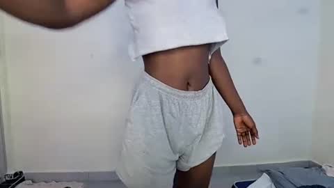 Snapshot of lovergirl2003 chatting on January 2025 07:04:02 AM Kate online show from January 2025 07:04:02 AM