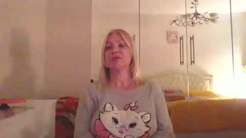Marlyn online show from May 2026 09:11:02 PM