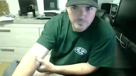 Snapshot of lovetofps chatting on December 2025 11:23:02 PM Love2Game online show from December 2025 11:23:02 PM