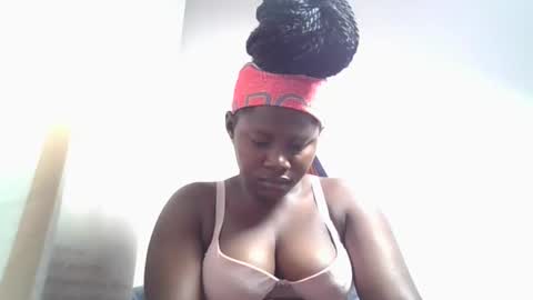 lovie_paula online show from October 2025 02:15:01 AM