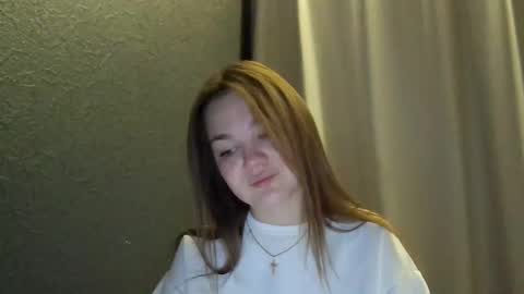 Snapshot of loviesimone chatting on October 2025 06:17:01 PM loviesimone online show from October 2025 06:17:01 PM