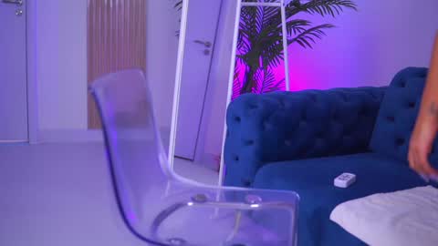 Snapshot of lovingblondie chatting on January 2025 10:38:01 AM Nora online show from January 2025 10:38:01 AM