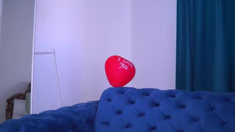 Snapshot of lovingblondie chatting on February 2025 10:04:02 AM Nora online show from February 2025 10:04:02 AM