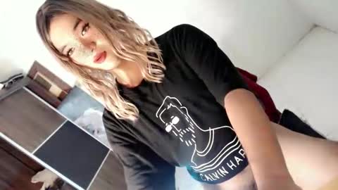 Lovingmonaru969 online show from October 2025 12:47:01 PM