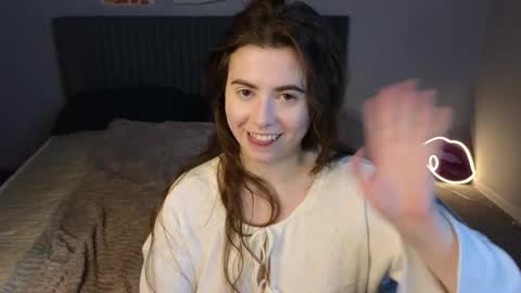 Snapshot of lovingwhisperr chatting on February 2026 06:26:01 AM Erika online show from February 2026 06:26:01 AM