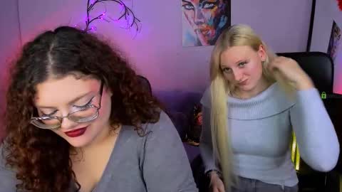 Snapshot of loya_best chatting on November 2025 01:44:02 PM loya_best online show from November 2025 01:44:02 PM