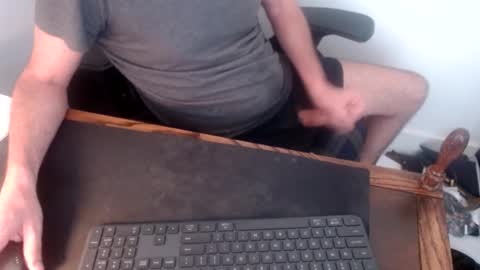 Snapshot of lreed090 chatting on September 2025 04:06:01 PM lreed090 online show from September 2025 04:06:01 PM