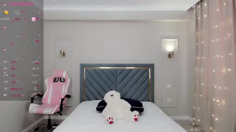 lu_mina online show from January 2025 06:44:02 AM