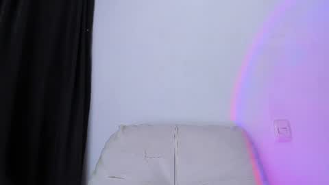 Snapshot of lu_noval chatting on June 2026 12:44:01 AM Lucia online show from June 2026 12:44:01 AM
