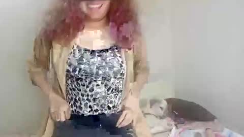 luanapowerful online show from December 2024 06:00:01 AM