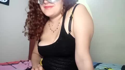 luanapowerful online show from January 2025 12:54:01 AM