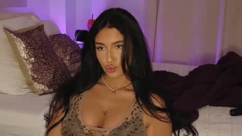 Snapshot of luanaxdess chatting on May 2026 07:00:02 PM Luana Dess online show from May 2026 07:00:02 PM