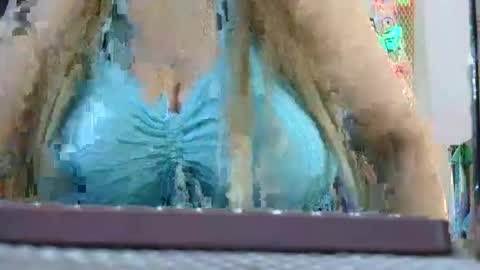 luanna837 online show from October 2025 01:42:01 PM