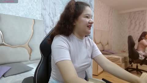 Snapshot of luar_tay chatting on December 2025 11:50:01 AM LUAR online show from December 2025 11:50:01 AM