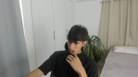 lucacosta19 online show from May 2026 07:19:02 PM