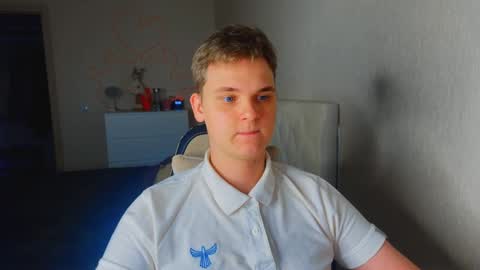 Lucas Gill online show from December 2025 05:23:01 AM