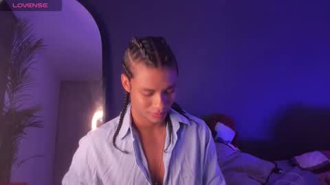   online show from October 2025 09:53:01 AM