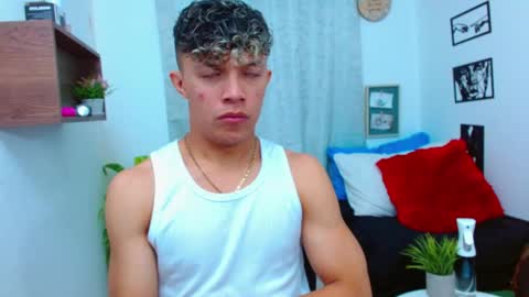 Lucas Luxx online show from February 2026 01:51:01 PM