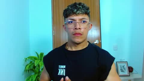 Lucas Luxx online show from March 2026 12:17:01 AM