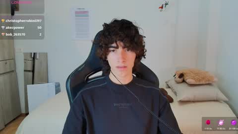 lucas_xo online show from February 2026 05:14:01 AM