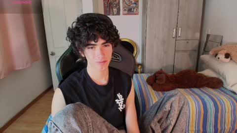 lucas_xo online show from April 2026 11:27:02 PM