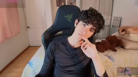 lucas_xo online show from May 2026 10:29:01 PM