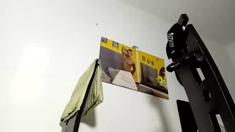 Snapshot of lucascastrohot chatting on March 2025 11:27:01 PM Daniel online show from March 2025 11:27:01 PM