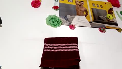 Snapshot of lucascastrohot chatting on October 2025 08:31:02 PM Daniel online show from October 2025 08:31:02 PM