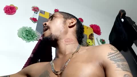 Snapshot of lucascastrohot chatting on November 2025 02:01:01 AM Daniel online show from November 2025 02:01:01 AM