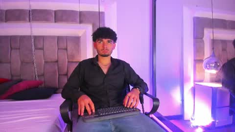 lucasthomson_ online show from July 2026 04:25:01 AM