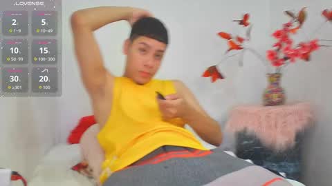Snapshot of lucastorrez01 chatting on November 2025 02:33:02 AM LUCAS TORREZ online show from November 2025 02:33:02 AM