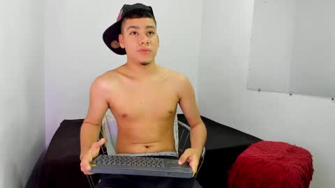 LUCAS TORREZ online show from April 2026 02:12:02 AM