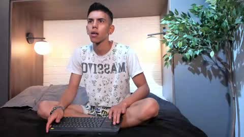 Snapshot of lucca_moreti chatting on March 2026 03:44:01 AM Lucca Moreti online show from March 2026 03:44:01 AM