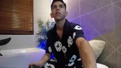 Snapshot of lucca_moreti chatting on June 2026 02:06:01 AM Lucca Moreti online show from June 2026 02:06:01 AM