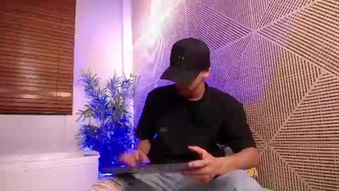 Snapshot of lucca_moreti chatting on July 2026 06:47:02 AM Lucca Moreti online show from July 2026 06:47:02 AM