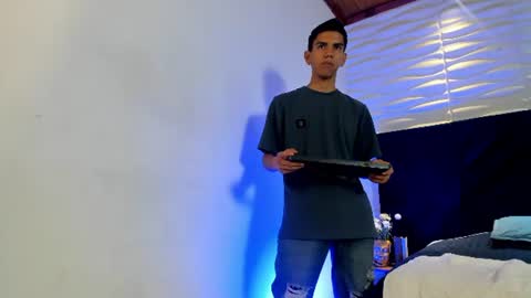 Snapshot of lucca_moreti chatting on July 2026 03:34:01 AM Lucca Moreti online show from July 2026 03:34:01 AM