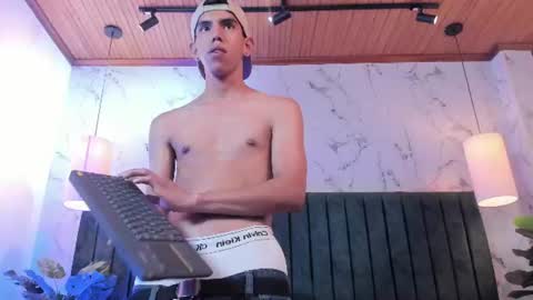Snapshot of lucca_moreti chatting on July 2026 10:39:01 AM Lucca Moreti online show from July 2026 10:39:01 AM