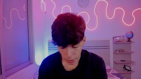 Luccas Ferreira online show from November 2025 08:21:02 PM