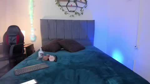 Lucero  online show from February 2026 03:21:02 AM