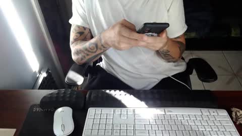 Snapshot of luchilove69 chatting on November 2025 10:02:01 PM Luchi Luchano online show from November 2025 10:02:01 PM