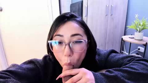 Snapshot of luci_fer15 chatting on March 2025 01:48:02 AM Luci y Fer online show from March 2025 01:48:02 AM