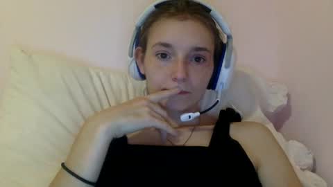 Luci Layne online show from August 2026 09:04:01 AM