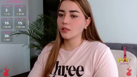 lucia star  online show from October 2025 04:08:02 PM