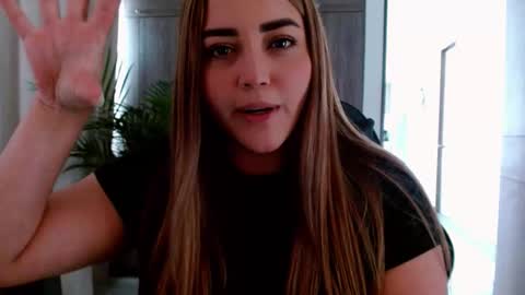 lucia star  online show from January 2026 07:41:02 PM